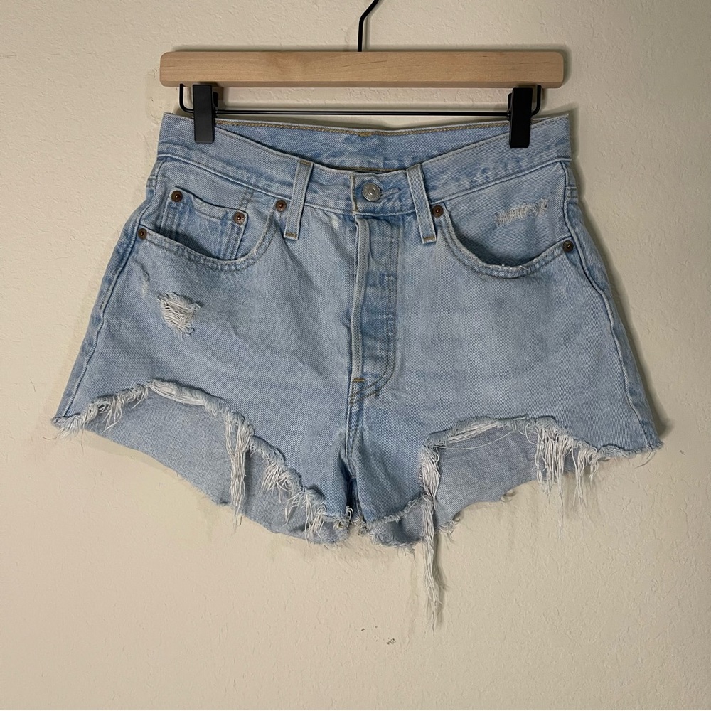 Levi’s 501 Light Wash Womens Cut-off Shorts - Size 28
